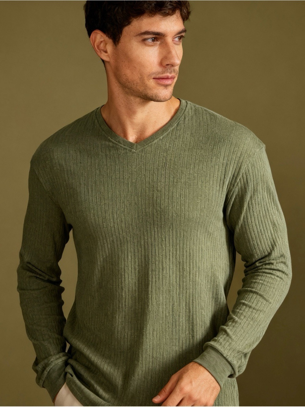 NWT Roundtree & Yorke Men’s Light Sweater/ Top
